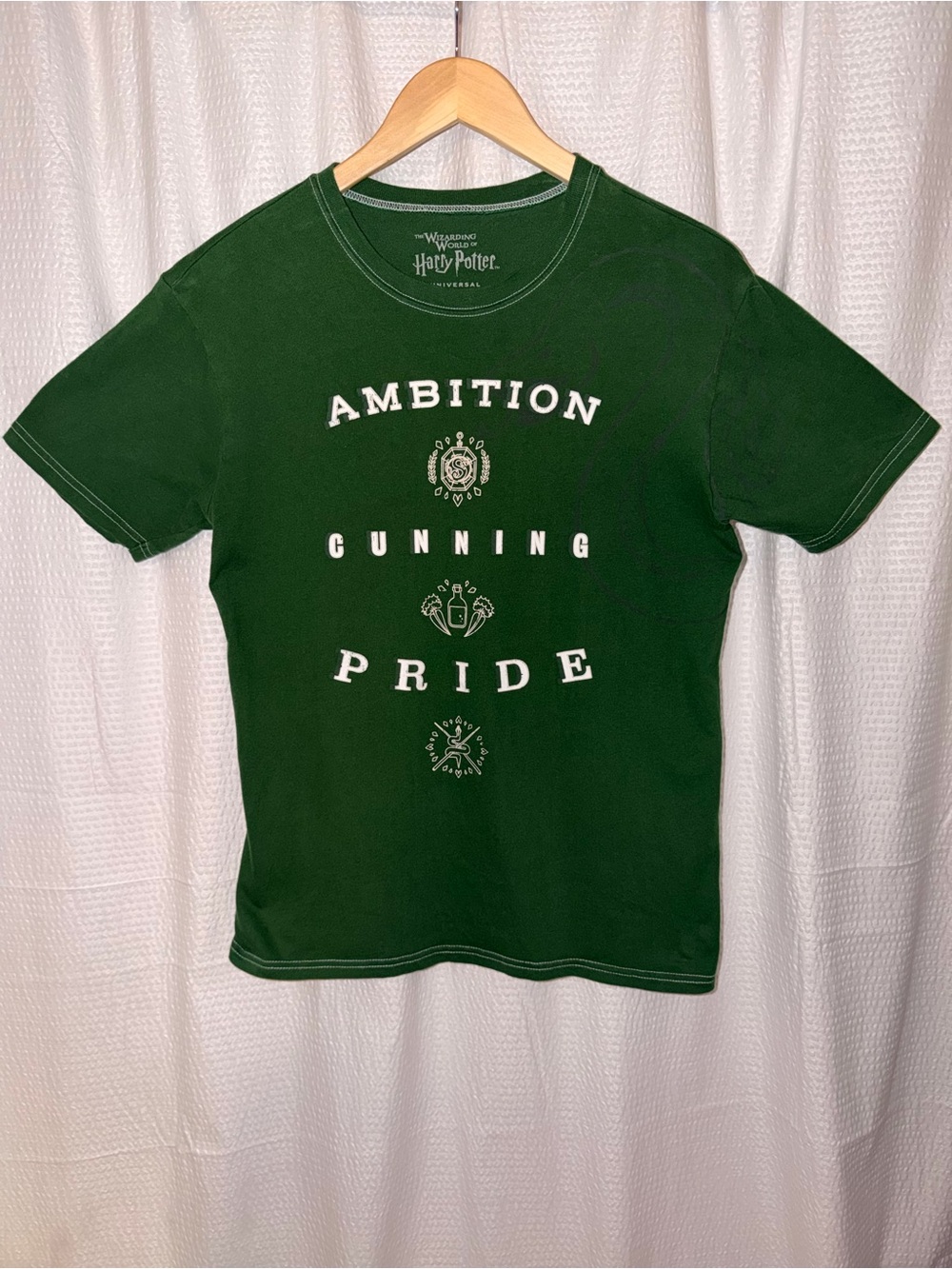 Wizarding World Harry Potter Slytherin Attribute T-Shirt Green M Universal Studi